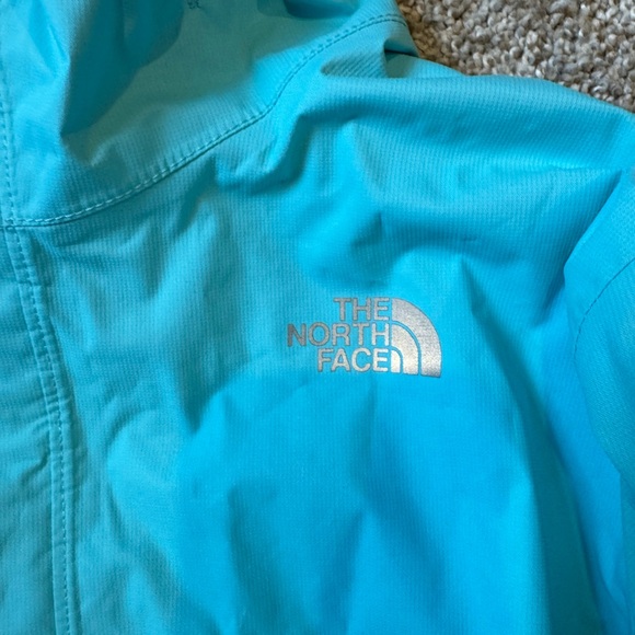 Girls North Face Rain Coat Lightweight Jacket - Picture 2 of 3